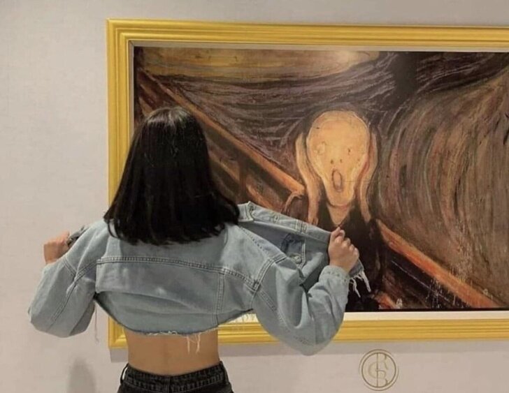 Девушка и Крик
