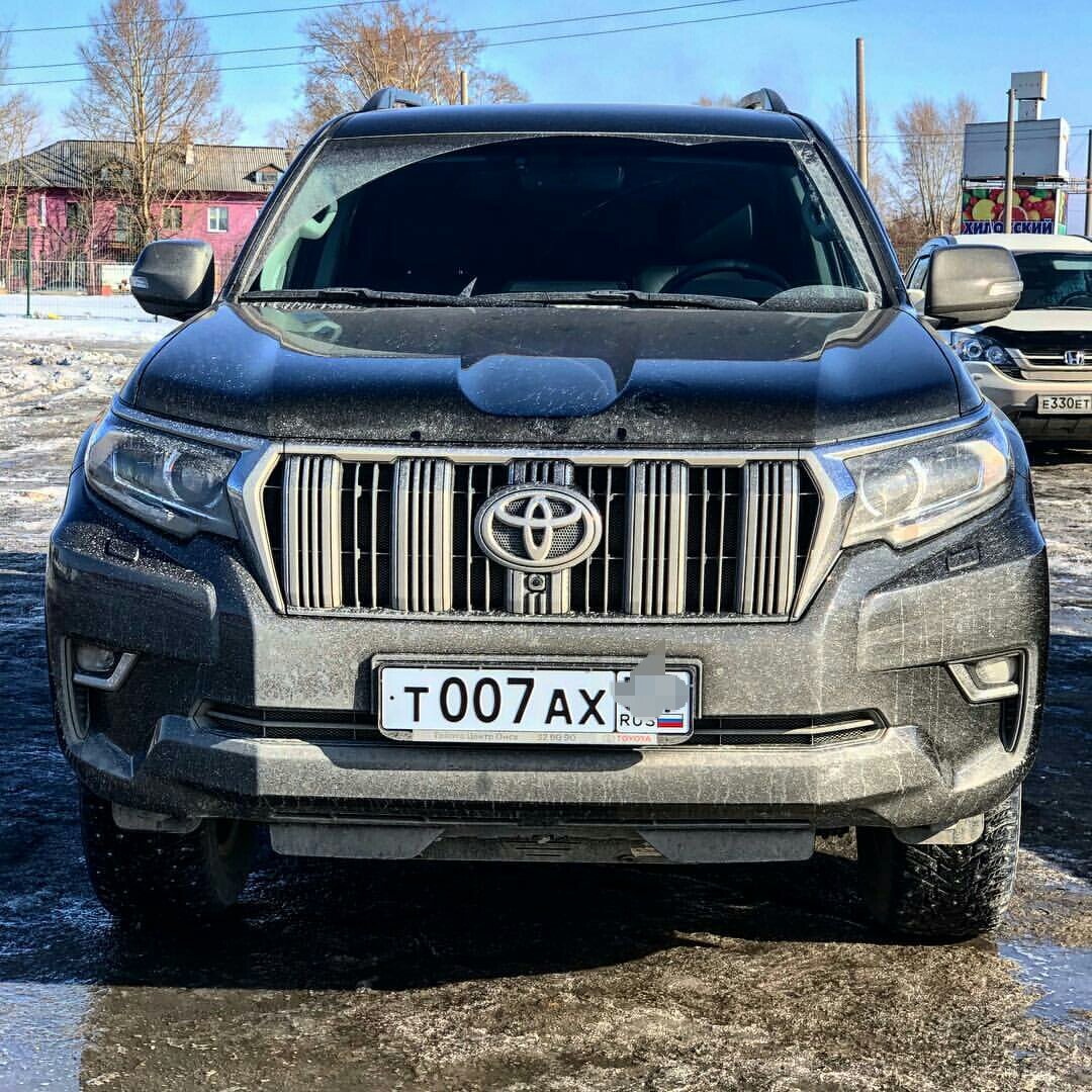 Фото с одного из сообществ по продаже "красивых" авто номеров в Вконтакте.
