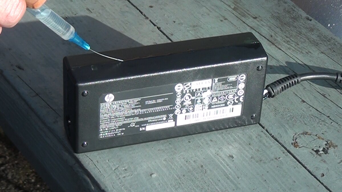 Проливаем в шов по кругу...