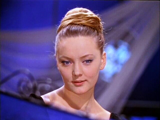 На иллюстрации кадр из х.ф. «Город мастеров» (СССР, 1965). 