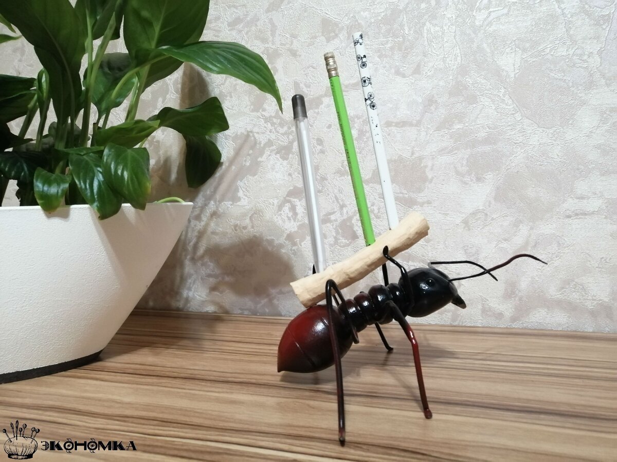 Поделка муравей