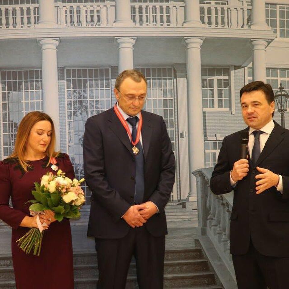 Фируза керимов фото. Фируза Керимова жена Сулеймана Керимова. Фируза Керимова жена Сулеймана. Сулейман Керимов с женой Фирузой. Керимова Фируза Назимовна
