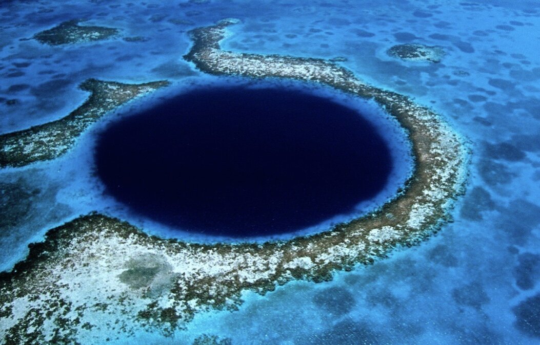 Большая голубая дыра