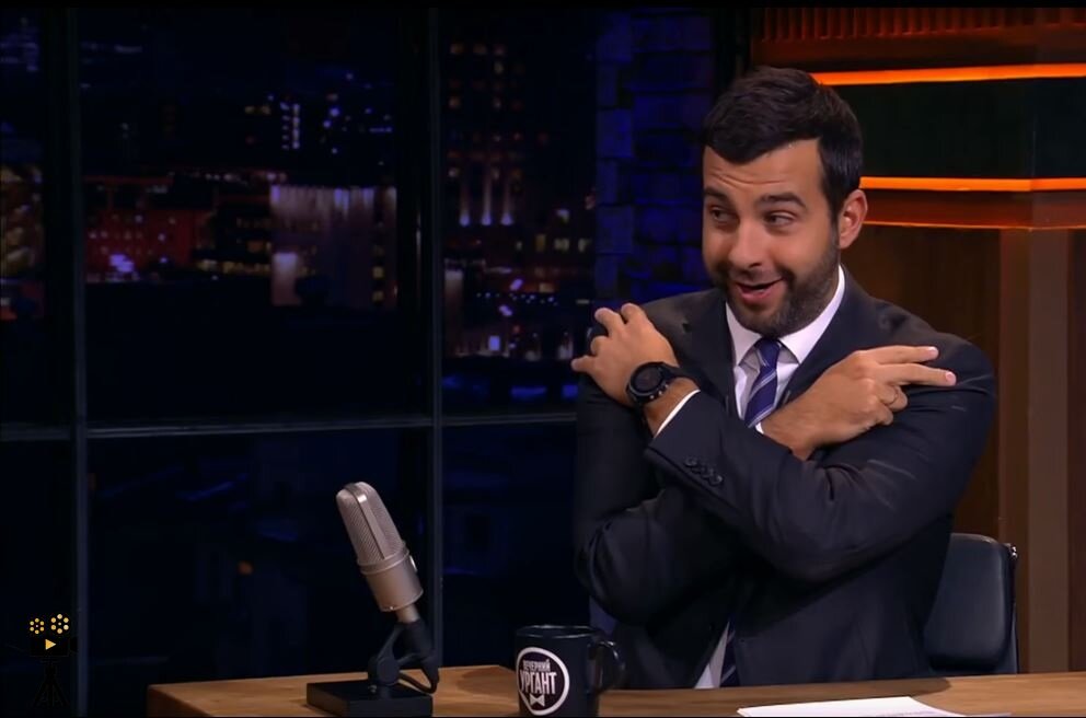 Ваня:  Когда мы говорим "Знакомые", мы имеем в виду знакомые?