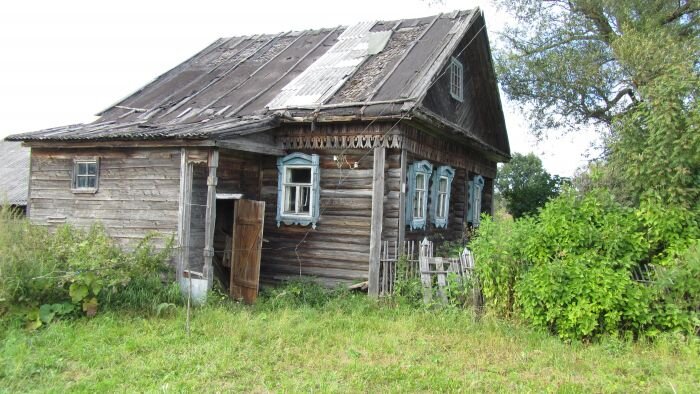 Старые дома в деревне - 60 фото