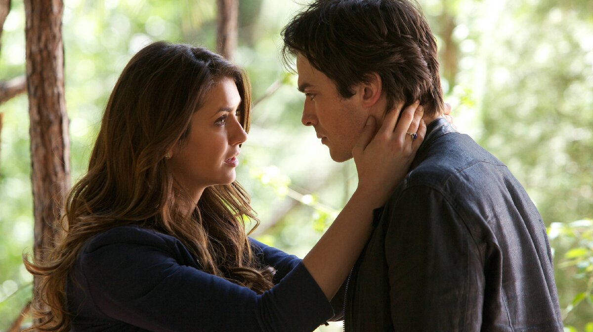 Делена. Кадр из сериала "Дневники Вампира"