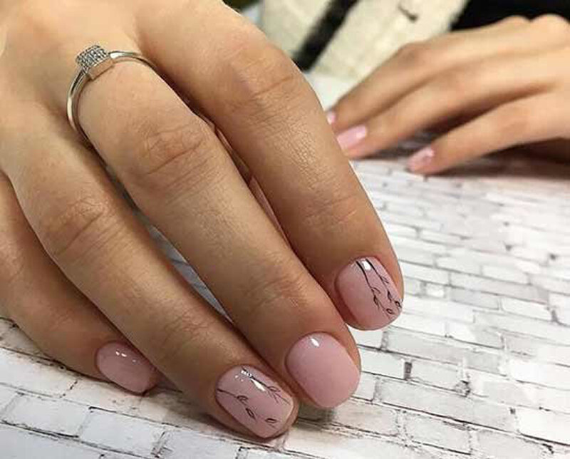 Как выглядит маникюр богатой девушки?