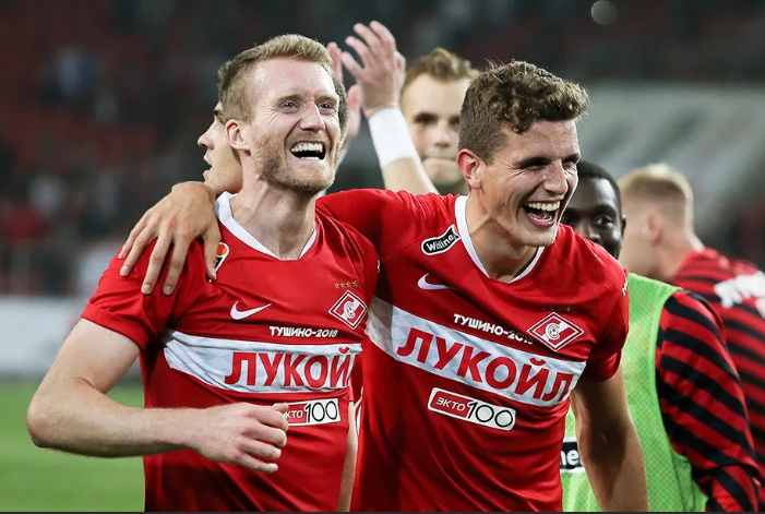 Шюррле и Гус Тилл