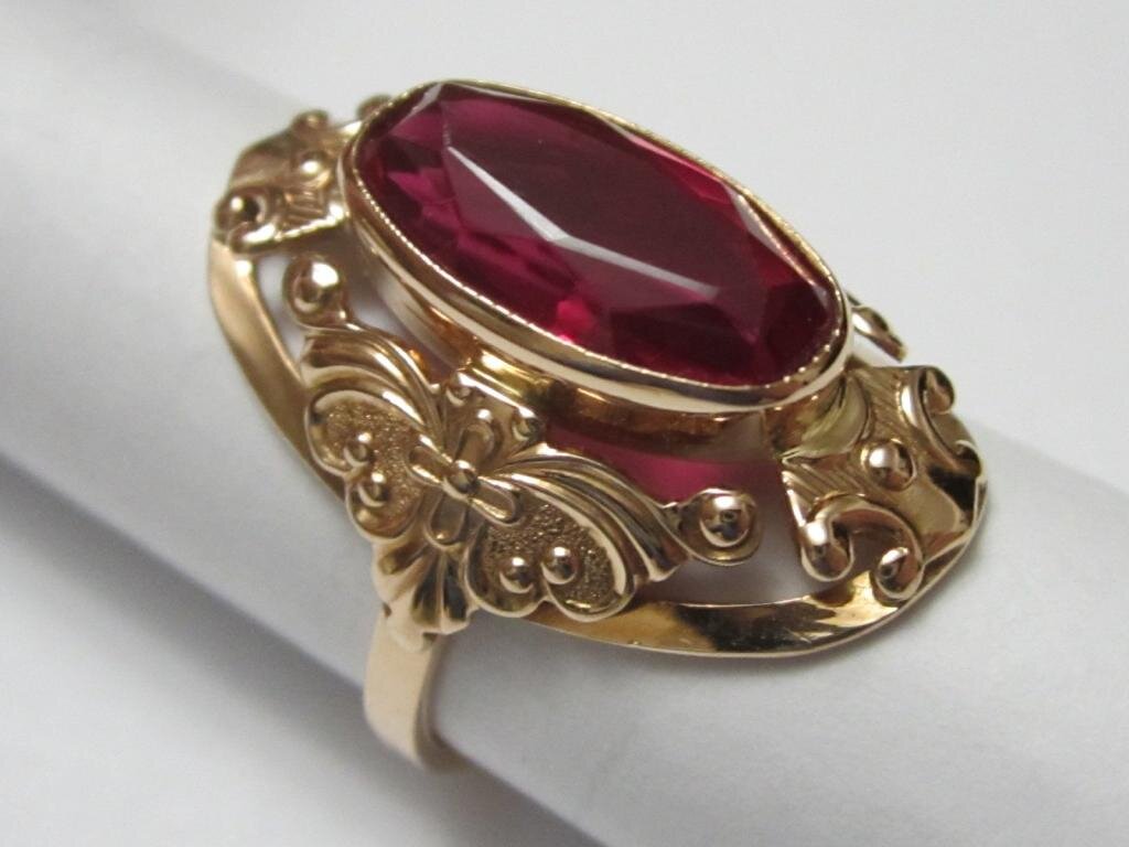 Золотые кольца с рубином при ссср