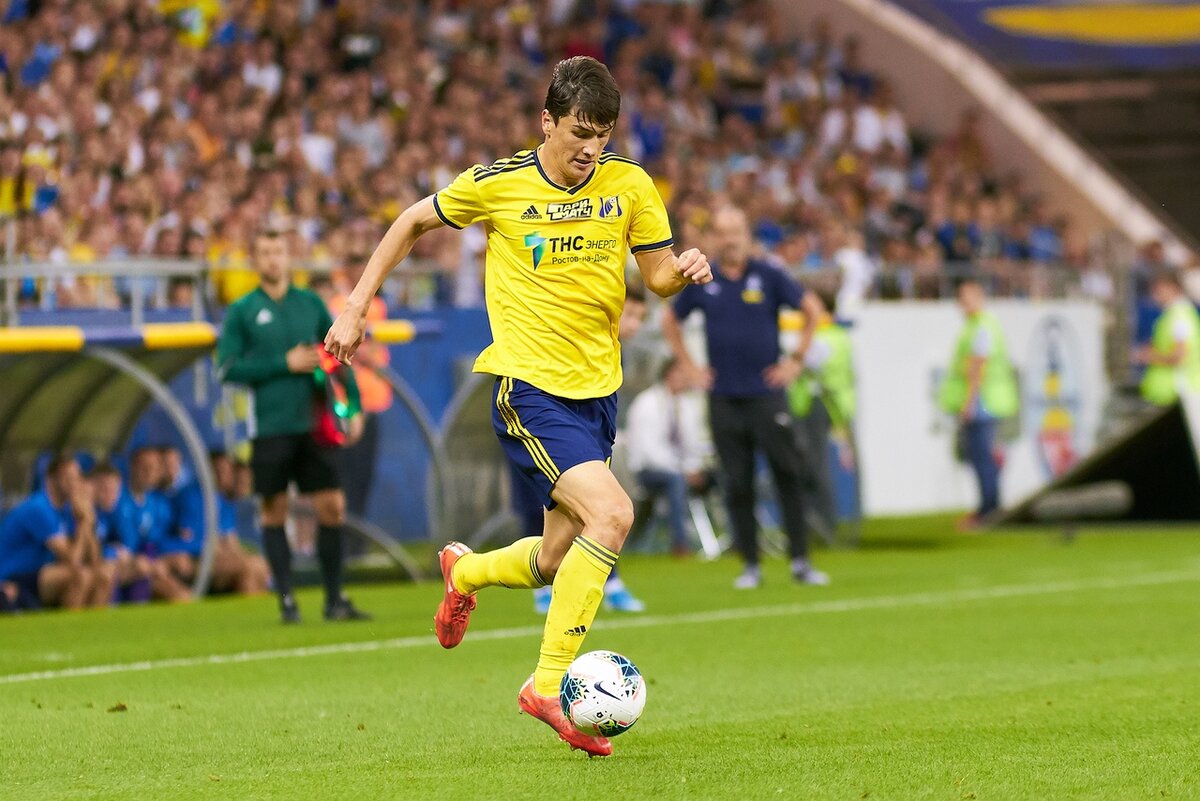 где играет шомуродов. элдор шомуродов. шомуродов футболист ростов. элдор шомуродов 2023. эльдор шомуродов.