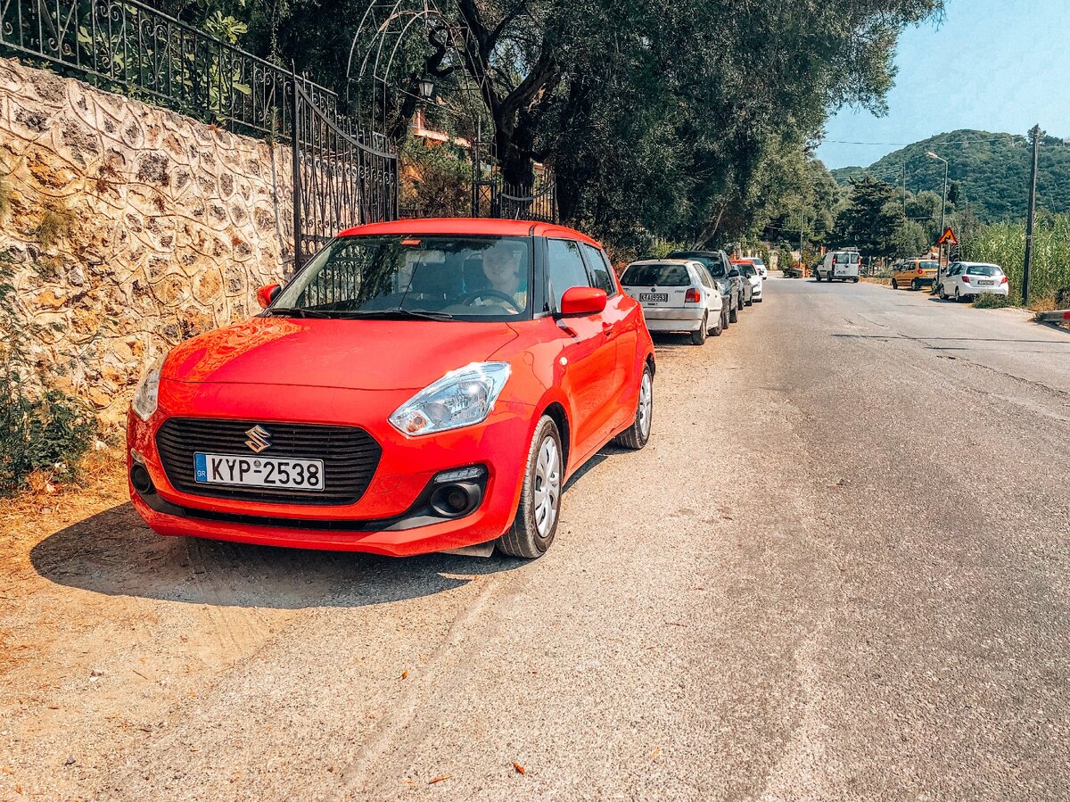 Suzuki Swift 19 года выпуска.