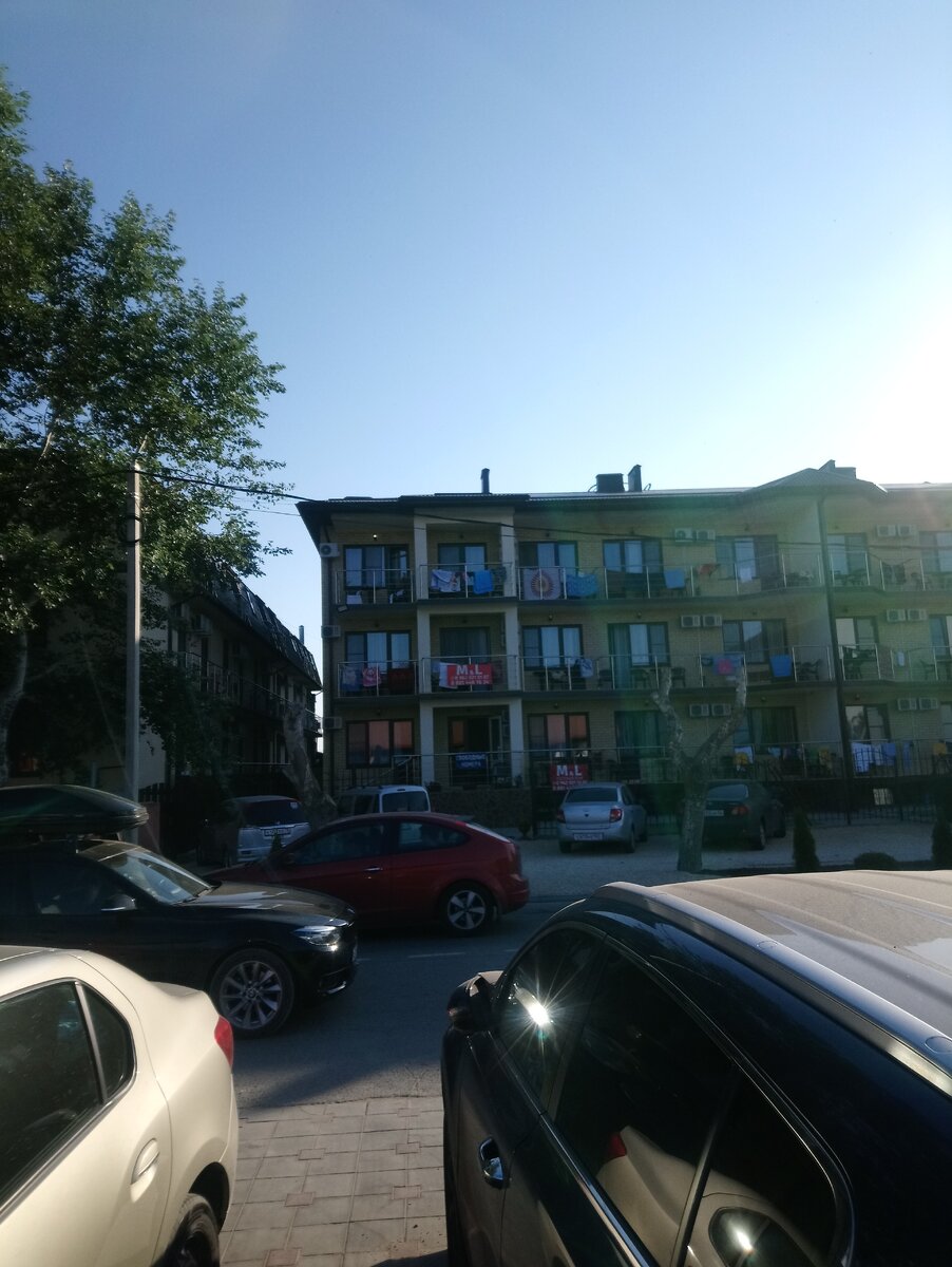 Гостевой дом в котором мы живем, M&L