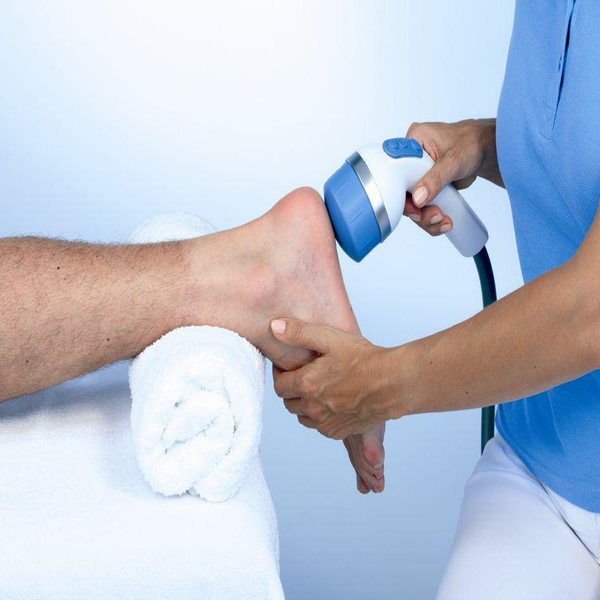 Лечение пяточной шпоры методом ударно-волновой терапии