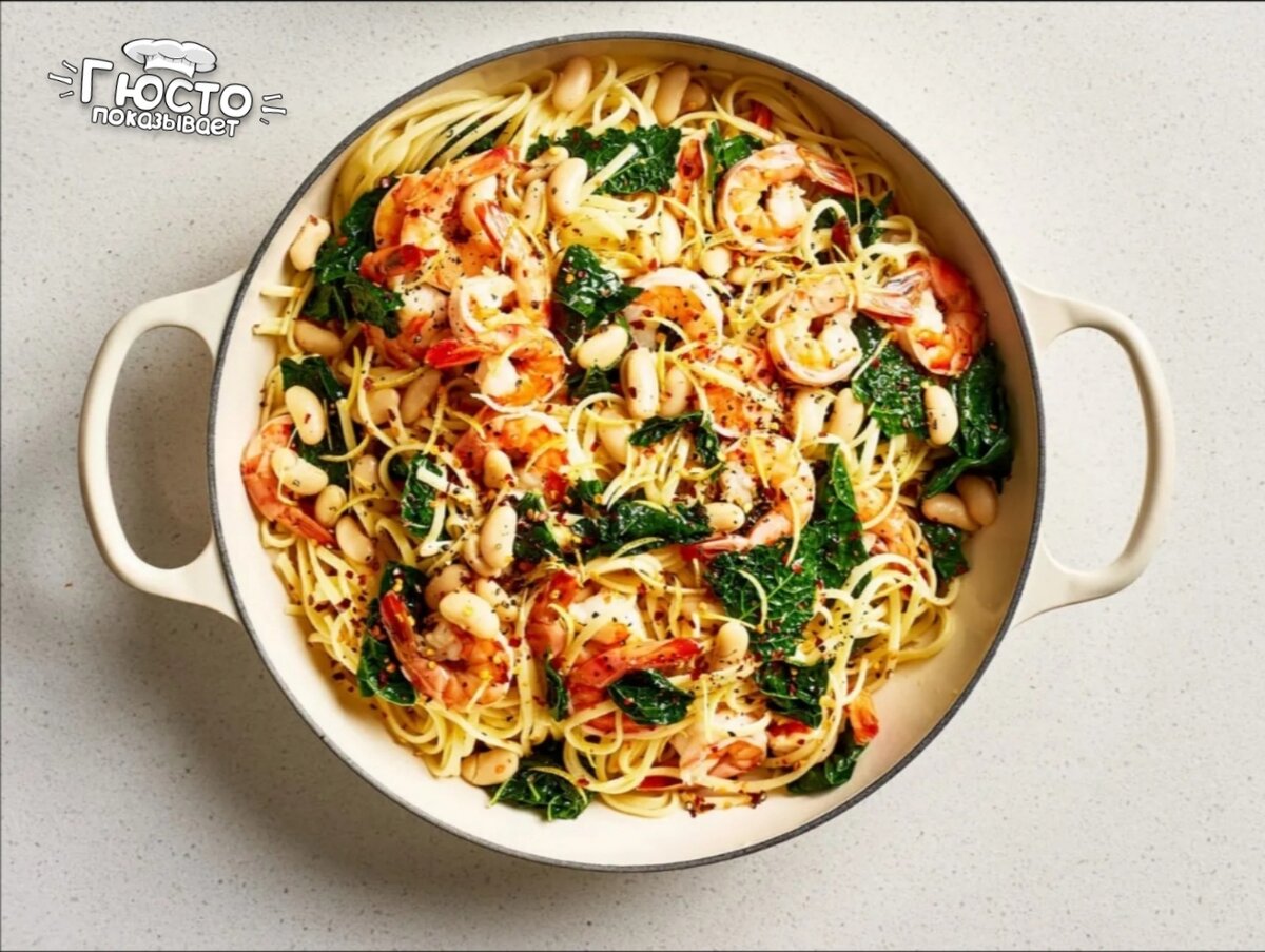 Неплохой вариант для тех кто хочет обогатить свой организм витамином С в сочетании с морскими морепродуктами и фасолью,которые насытят запасом белка и протеина.