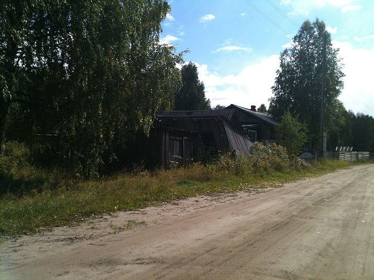 Дороги здесь не самые плохие (по крайней мере, в сухую погоду)