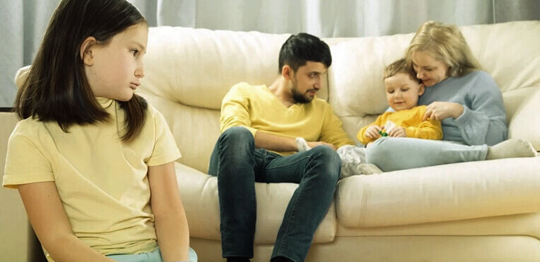 С появлением младшего старший часто чувствует себя отвергнутым