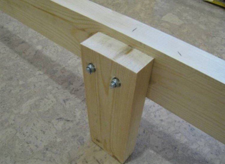 Простое болтовое соединение деревянных деталей