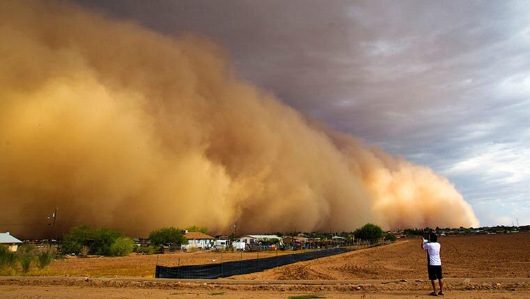 Именно в пустынях зарождаются разрушительные песчаные бури