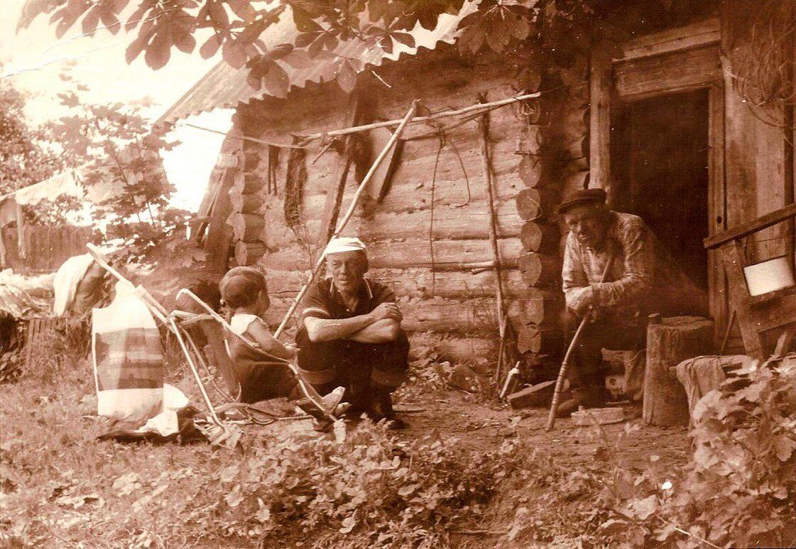 1960-е годы, Соловьёвка, Салов Денис Никитич (справа) и Иванов Сергей с сыном Станиславом