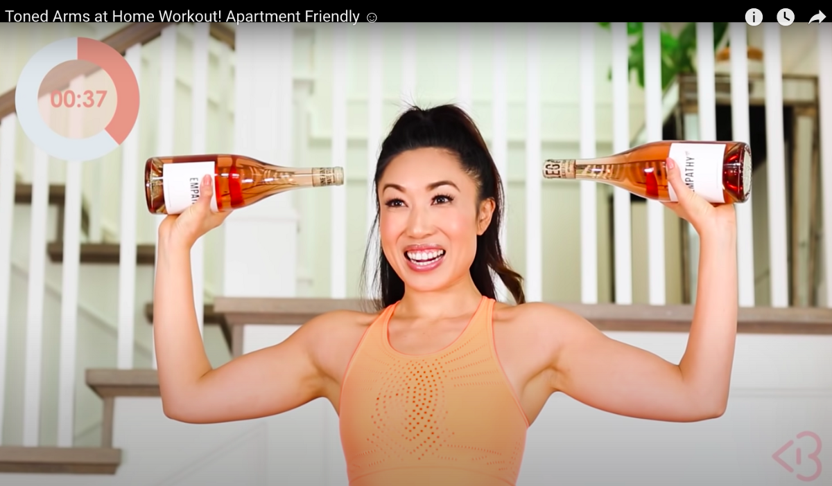 Изображение с сайта Blogilates Youtube