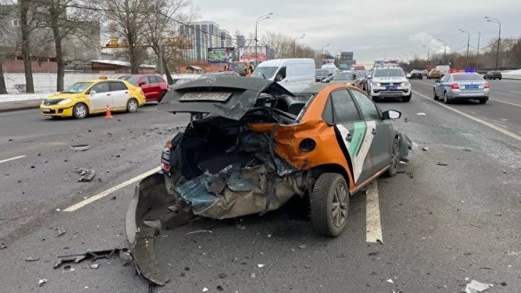 Авария на Кутузовском проспекте. Фото: https://telegraf.by