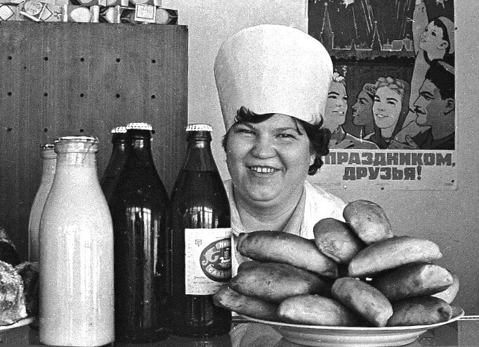 Пирожки продавались и в буфетах.