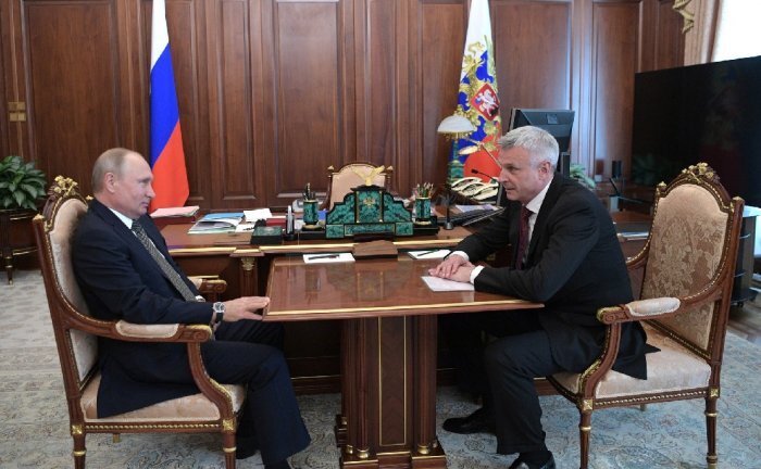  "Википедия". В. Путин и С. Носов