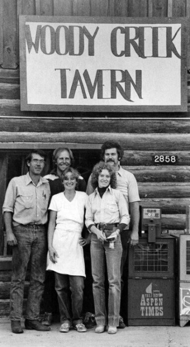 Сотрудники Woody Creek Tavern, фото - Aspen Historical Society, Aspen Times Collection 