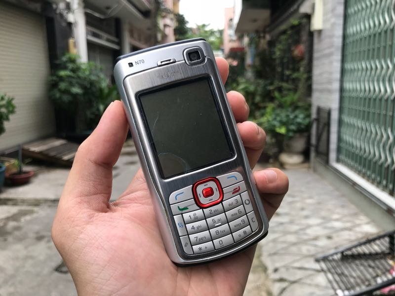Nokia N70