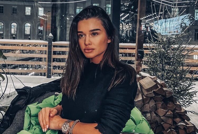 Телеведущая программы "Дом 2" Ксения Бородина