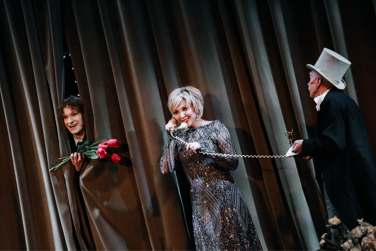 Фото взято с официального сайта театра "Современник"