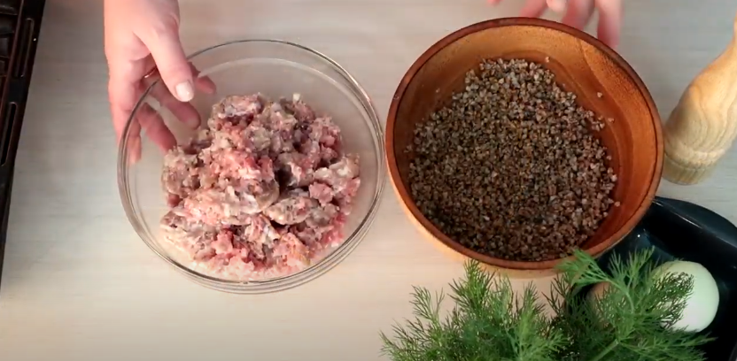 С крупы сливаем воду