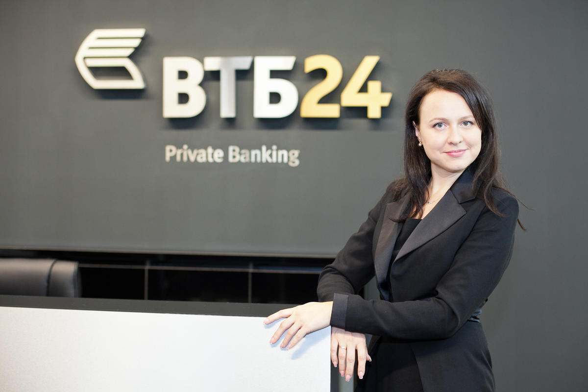 Втб санкт петербург. ВТБ 24 банк. ВТБ 24 private Banking. Фото ВТБ 24. Девушки ВТБ.