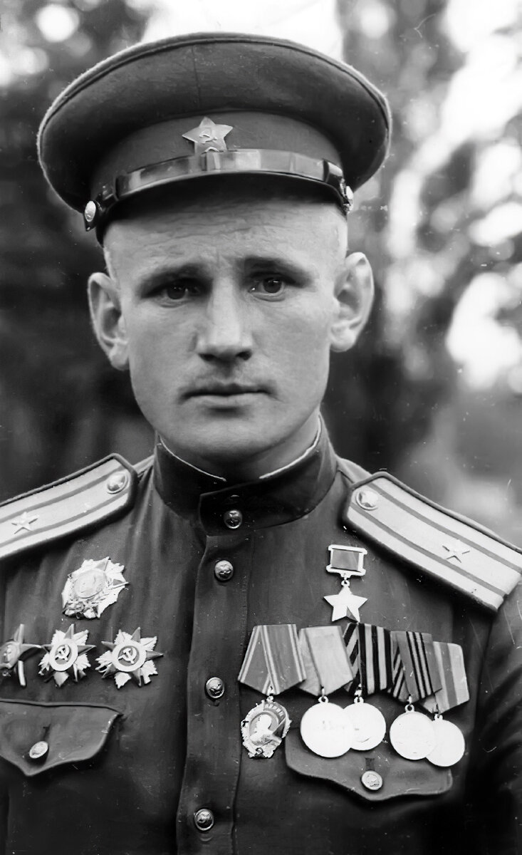 НЕУСТРОЕВ Степан Андреевич.