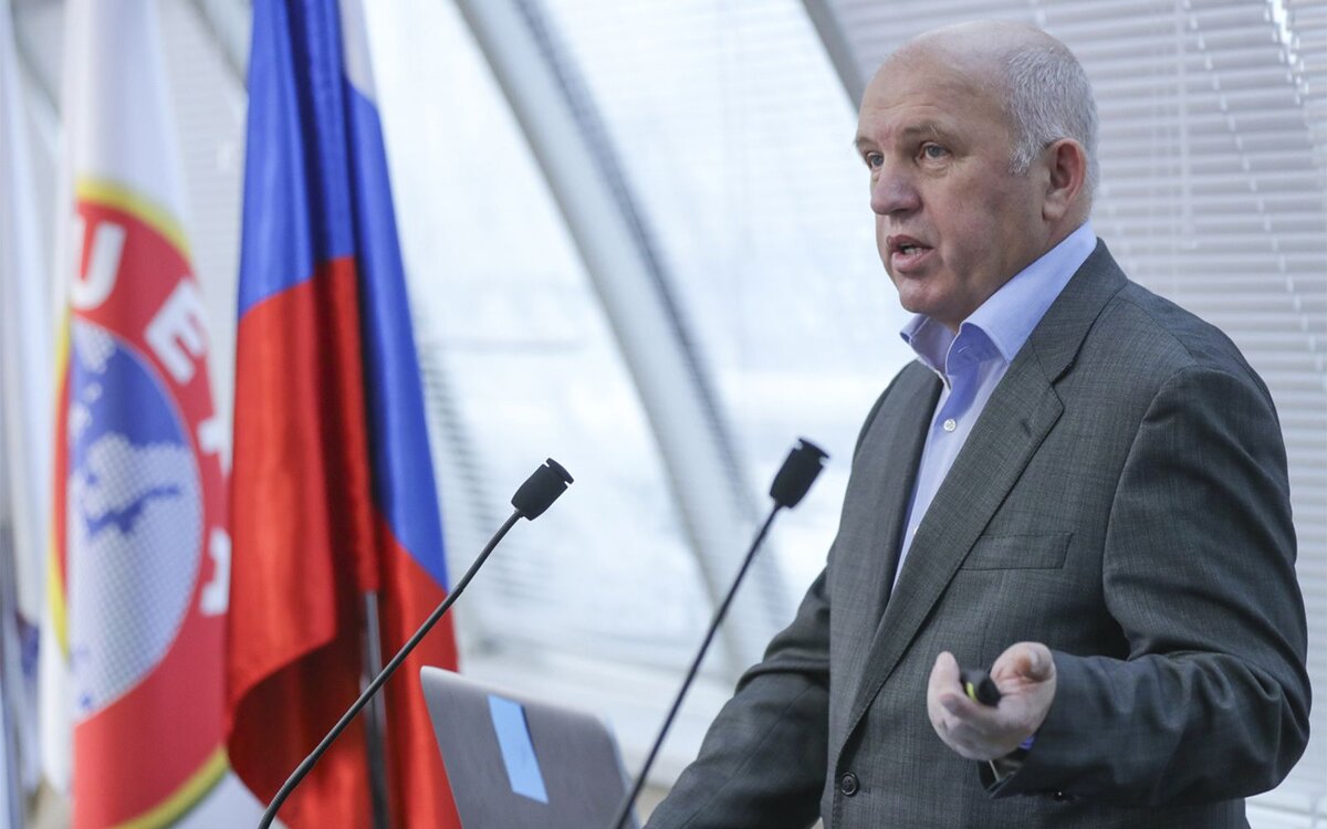 Это Андрей Владимирович Лексаков 