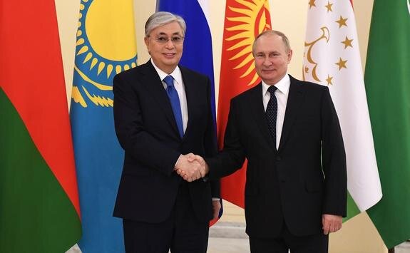    Владимир Путин и Касым-Жомарт Токаев. Архивное фото с сайта Кремля.