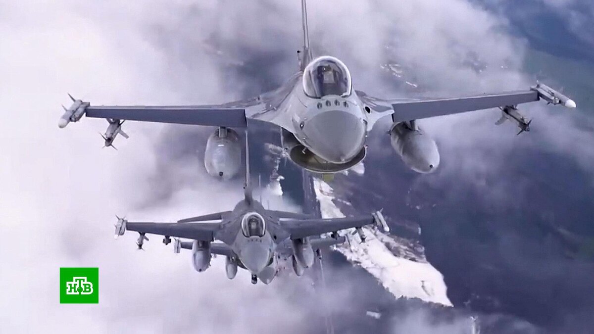    Украинским пилотам придется выучить английский для управления    F-16