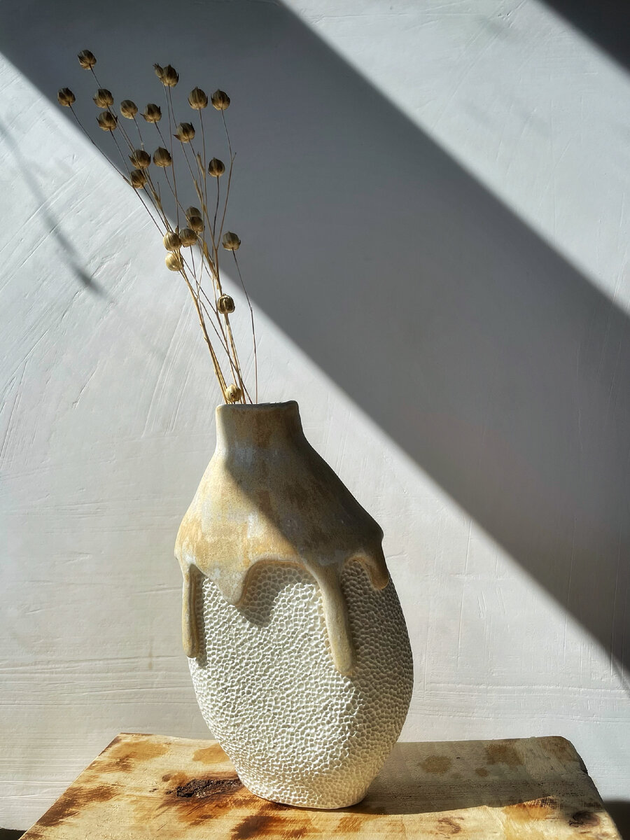 

Высота ~16,5-17см
Самая широкая часть ~10см