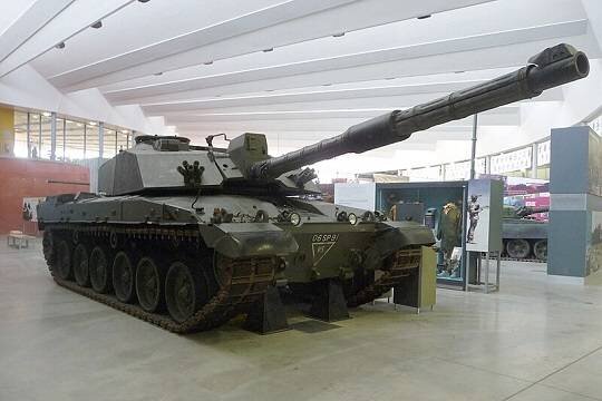    ВСУ бросили в Запорожской области подбитые танки Challenger 2