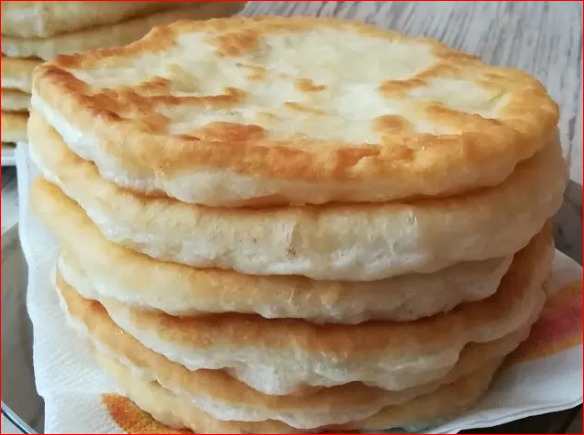 Можно подавать вместо хлеба - Нежные молочные лепёшки на сковороде