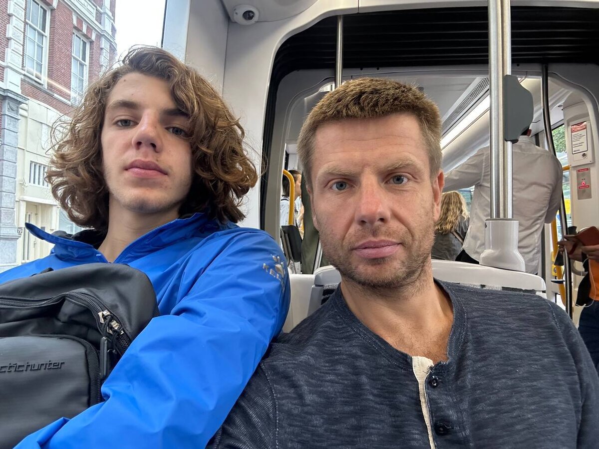 Алексей Гончаренко (справа) и его сын. Фото: телеграм-канал "ГОНЧАРЕНКО"