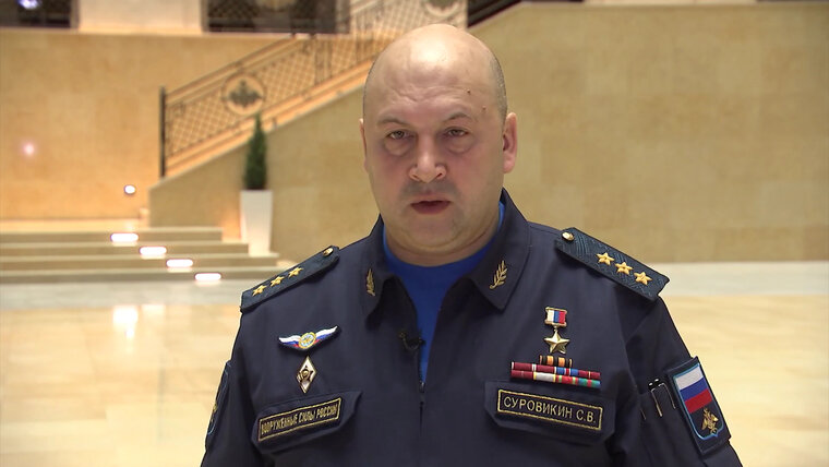    Появились фото Суровикина в Алжире