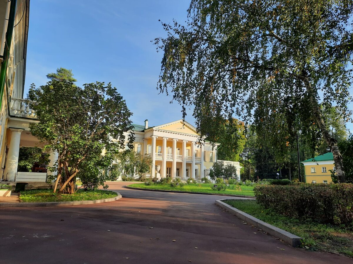 Главная усадьба.