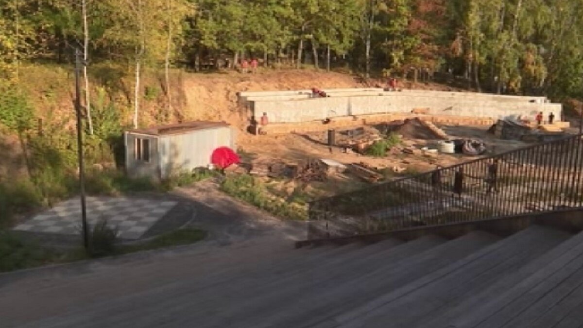    В Железногорске Курской области полным ходом идет ремонт парка имени Никитина