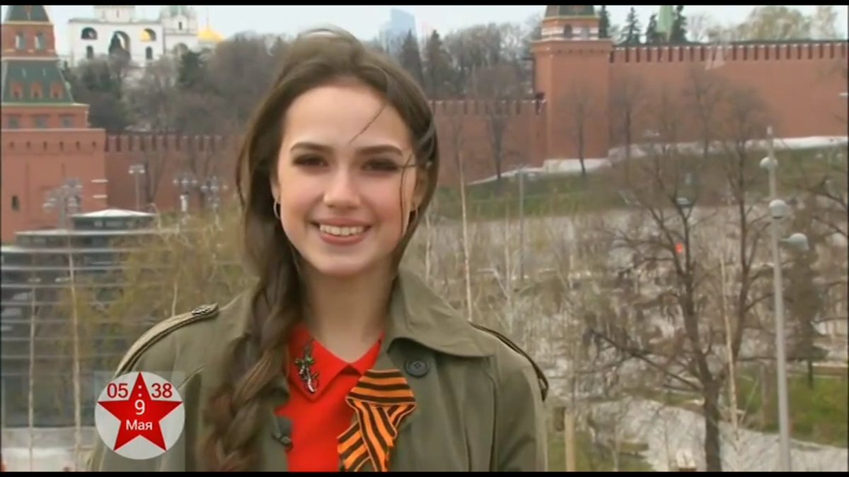 Алина Загитова в Москве в День победы