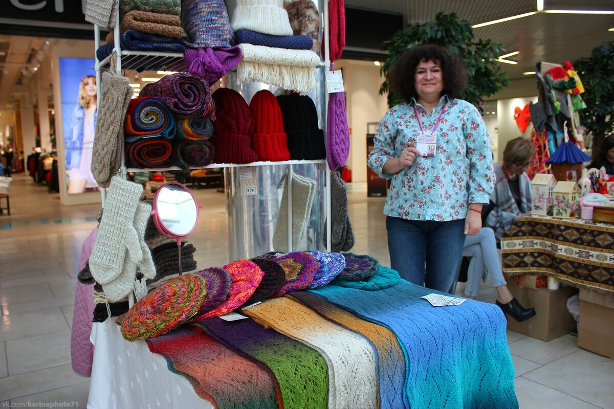 (Честное слово, у меня нет настолько сурового второго подбородка - это неудачный ракурс и косорукий фотограф :))))