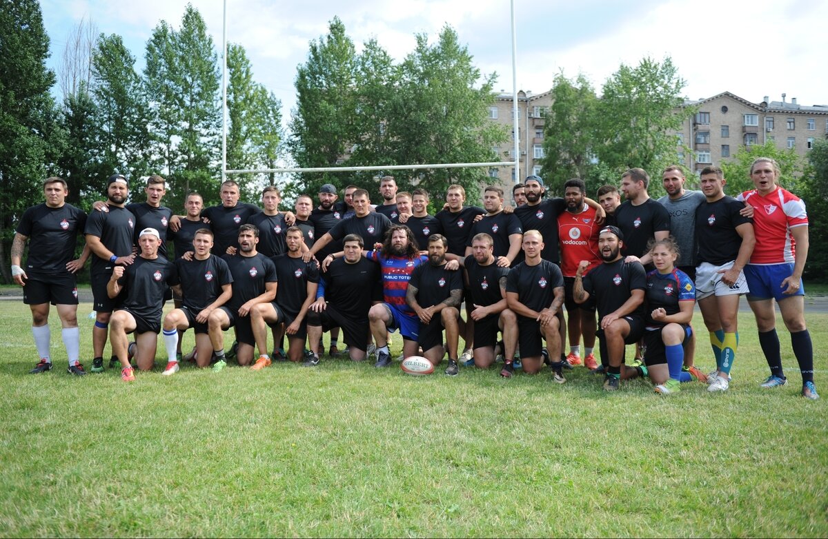 Общая фотография с тренировки РК ЦСКА и Мартина Кастроджованни