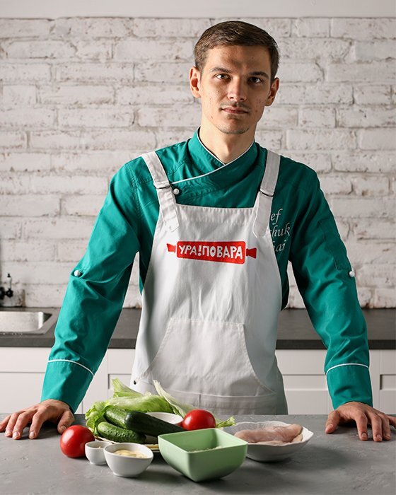 Михаил Асачук, шеф-повар, салат-бар Crispy