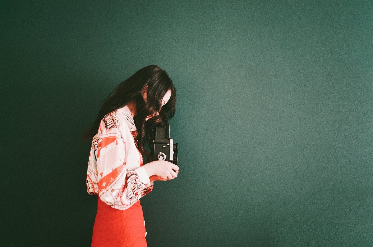 https://unsplash.com/photos/YDEiWOQHsps