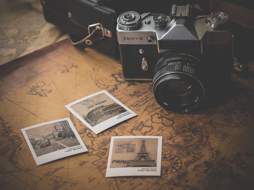 https://pixabay.com/ru/photos/%D1%81%D1%82%D0%B0%D1%80%D1%8B%D0%B9-%D0%BF%D1%83%D1%82%D0%B5%D1%88%D0%B5%D1%81%D1%82%D0%B2%D0%B8%D0%B5-%D0%BF%D1%80%D0%B8%D0%BA%D0%BB%D1%8E%D1%87%D0%B5%D0%BD%D0%B8%D0%B5-%D1%84%D0%BE%D1%82%D0%BE-1130731/